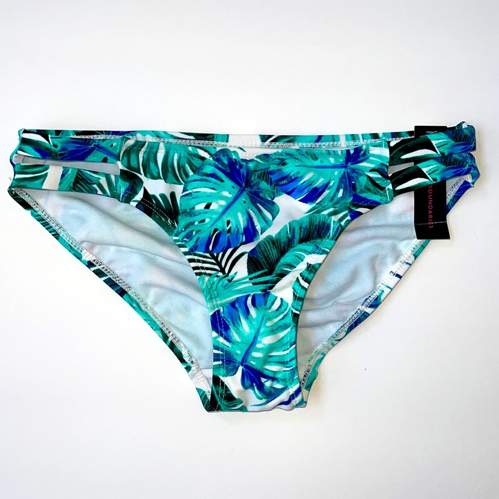 BIKINI BOTTOMS!!   NEW WITH TAGS!!